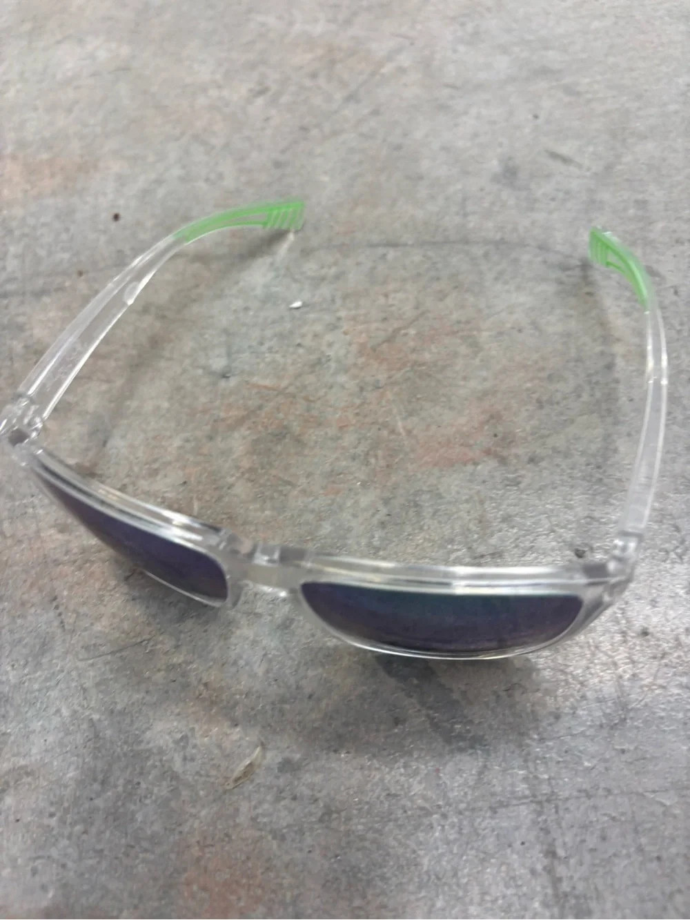 Body Glove J09 Men's Square Sunglasses Clear Frame Green Mirrored UV400 1.00